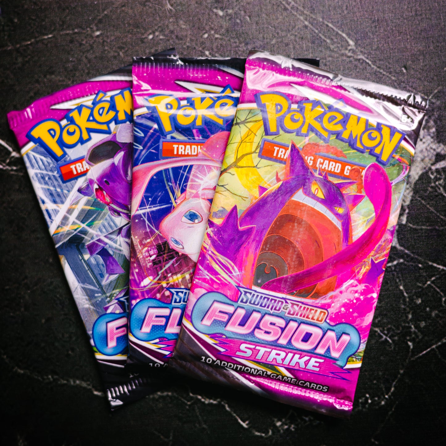 1x Fusion Strike Booster Pack