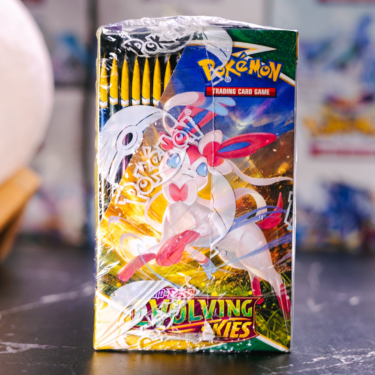 Pokémon TCG: Evolving Skies Booster Box